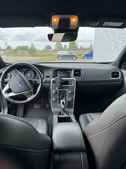 Volvo S60 12 of 12