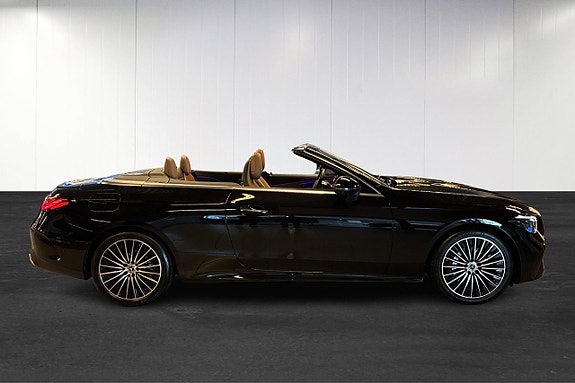 Mercedes-Benz CLE200 12 of 23