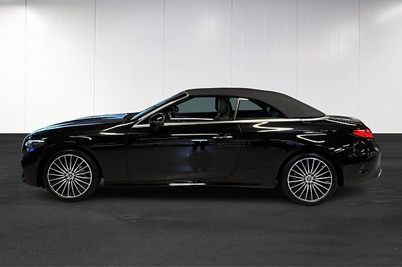 Mercedes-Benz CLE200 7 of 23