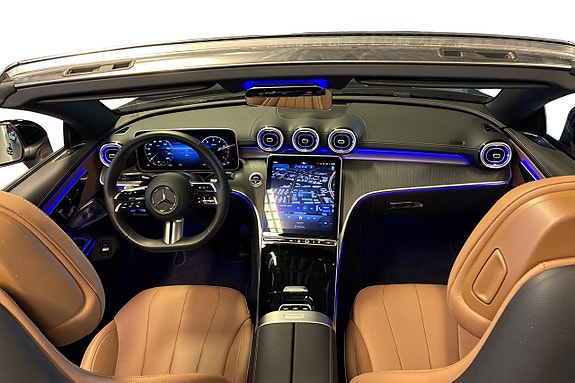 Mercedes-Benz CLE200 14 of 23
