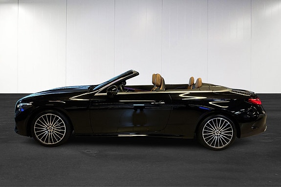 Mercedes-Benz CLE200 11 of 23