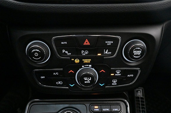 Jeep Compass 16 of 27