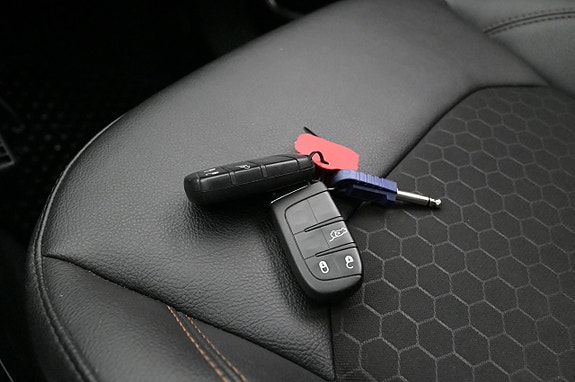 Jeep Compass 19 of 27
