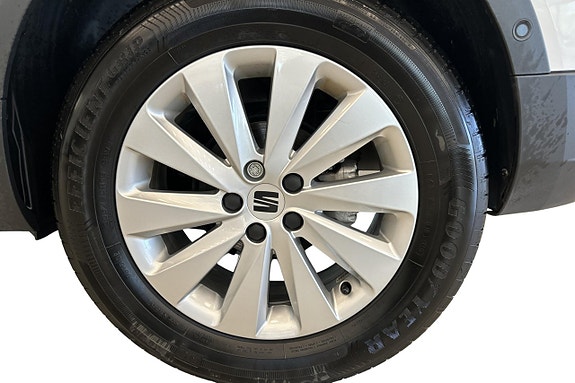 Seat Arona 18 of 27