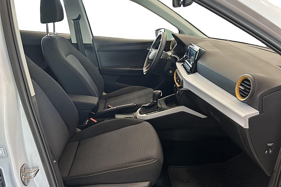 Seat Arona 14 of 27