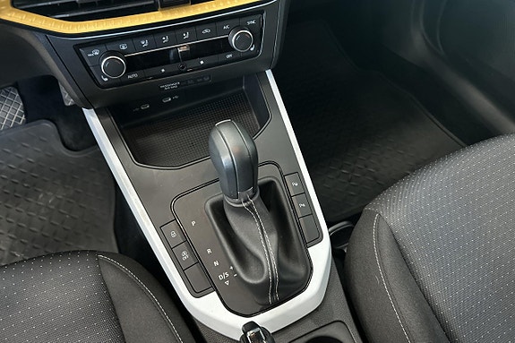 Seat Arona 22 of 27