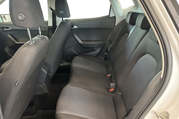 Seat Arona 16 of 27