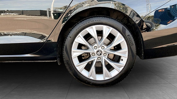 Skoda Superb 6 of 12