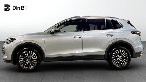Volkswagen Tiguan 2 of 12