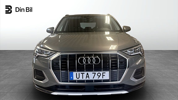 Audi Q3 4 of 12