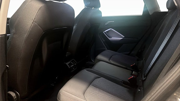 Audi Q3 11 of 12