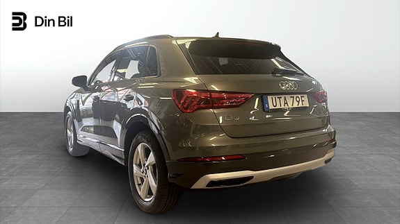Audi Q3 3 of 12