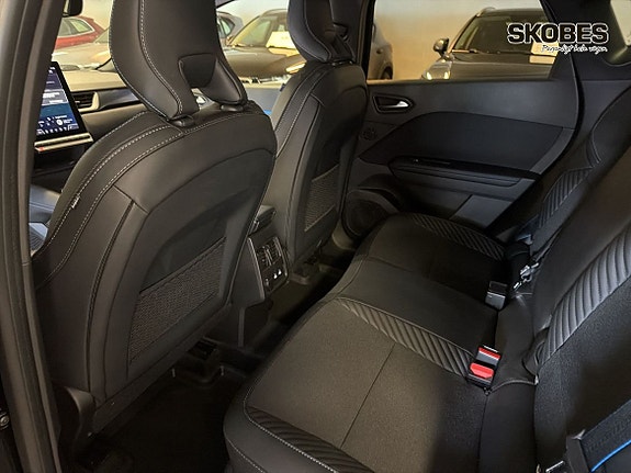 Renault Captur 8 of 21