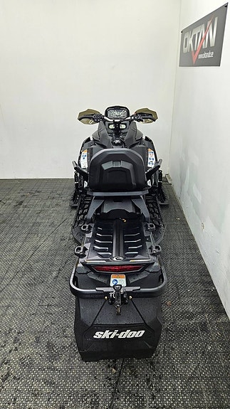Ski-Doo Renegade XRS 850 E-TEC 3 of 6