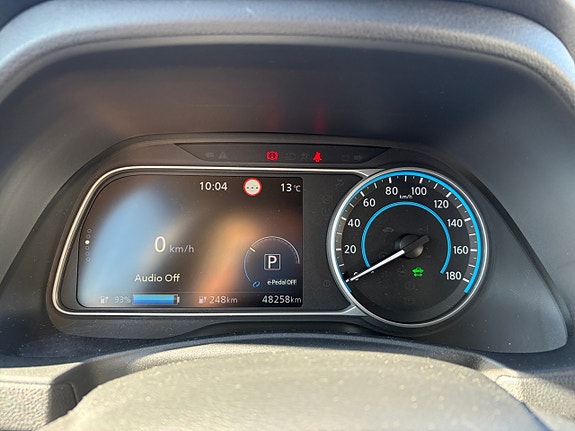 Nissan Leaf 15 of 15