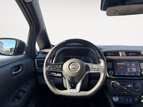 Nissan Leaf 12 of 15