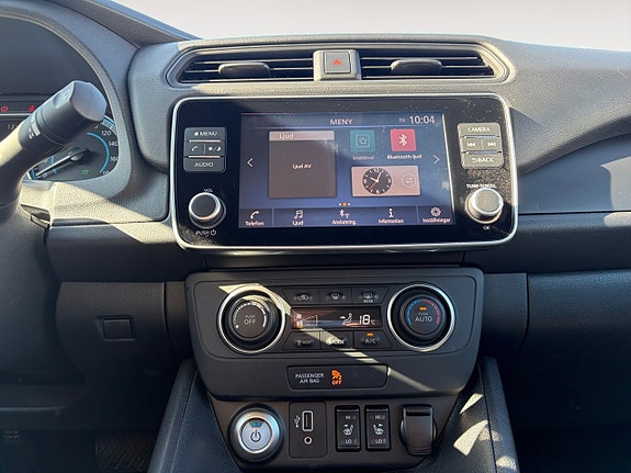 Nissan Leaf 14 of 15