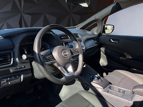 Nissan Leaf 7 of 15