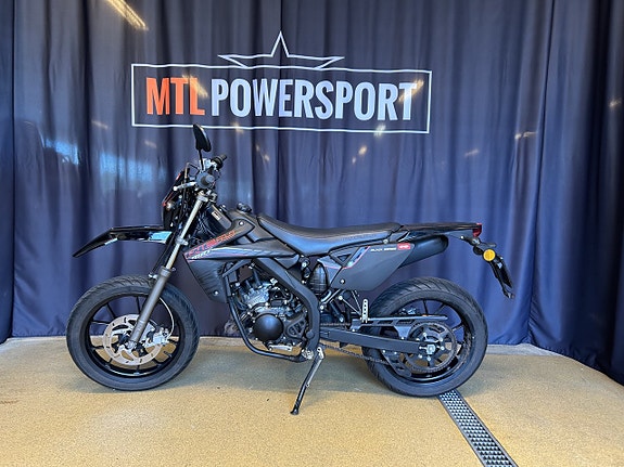 Rieju MRT Supermotard Black Edition LOW Rider 4 of 5