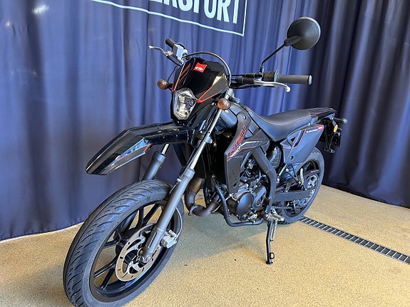 Rieju MRT Supermotard Black Edition LOW Rider 5 of 5
