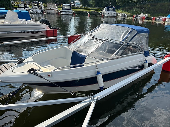 Finnmaster 5300 bowrider med Yamaha 100hk inkl. båttrailer 3 of 4