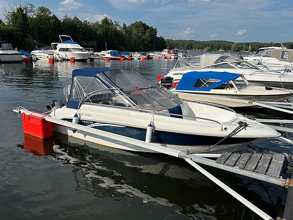 Finnmaster 5300 bowrider med Yamaha 100hk inkl. båttrailer 4 of 4