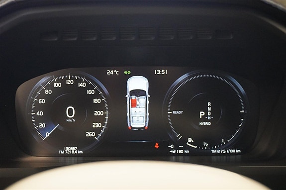 Volvo XC90 21 of 30