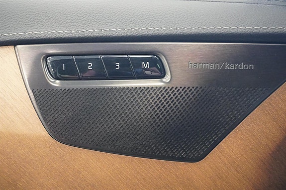 Volvo XC90 17 of 30