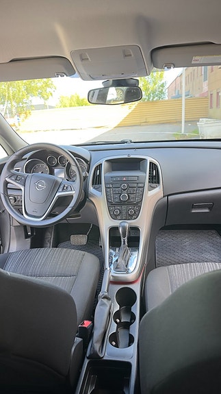 Opel Astra 8 of 14