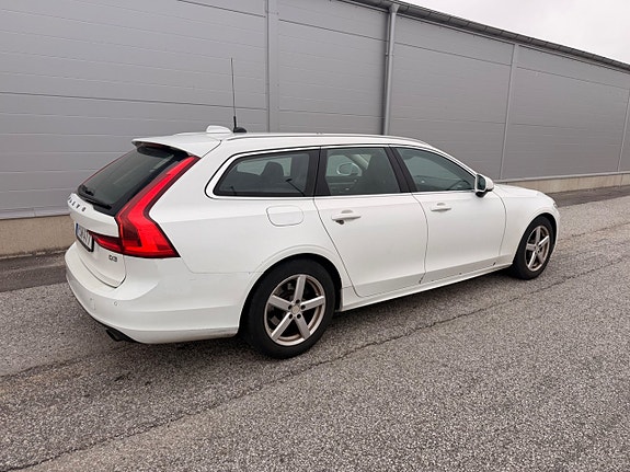 Volvo V90 3 of 21