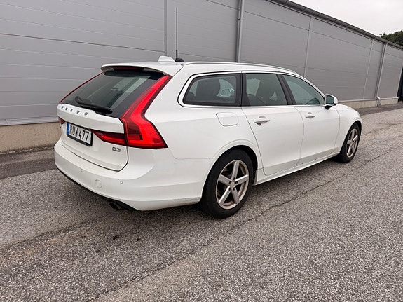 Volvo V90 4 of 21
