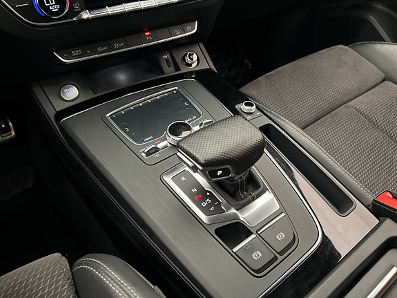 Audi Q5 25 of 30