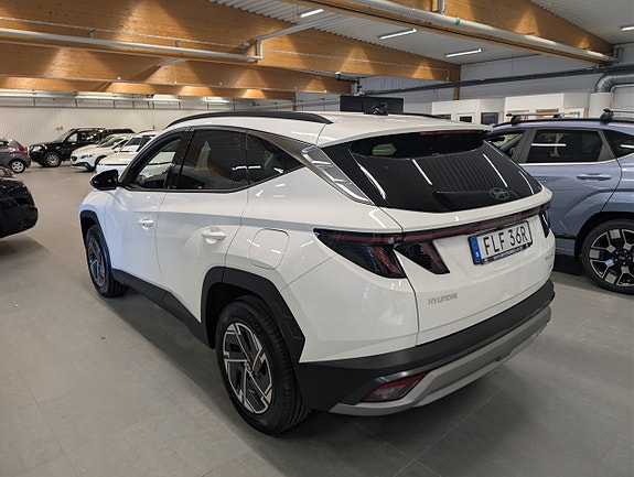 Hyundai Tucson 3 of 10