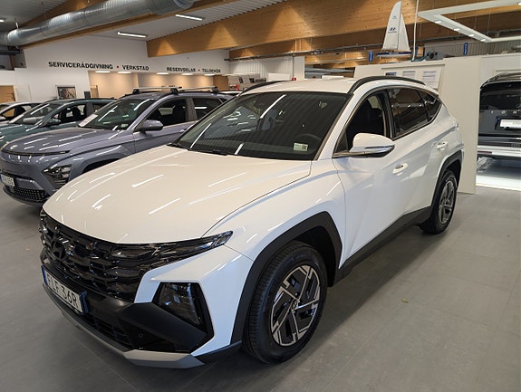 Hyundai Tucson 4 of 10
