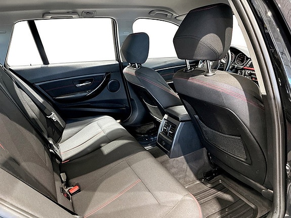 BMW 328i 15 of 19