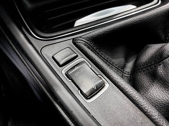 BMW 328i 12 of 19