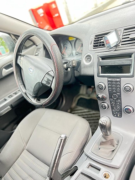 Volvo V50 4 of 6
