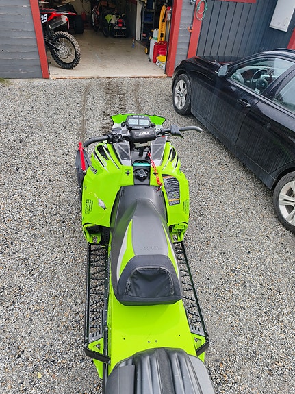 Arctic-cat M8000 Hardcore 5 of 8