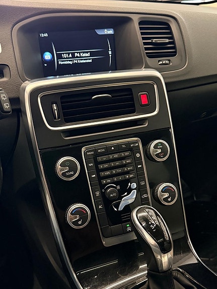 Volvo V60 6 of 22