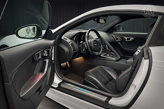 Jaguar F-TYPE 6 of 10