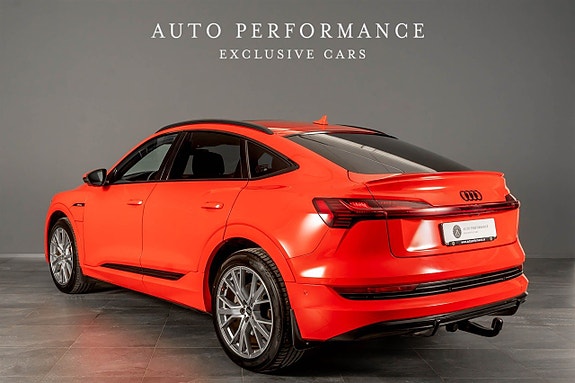 Audi e-tron Sportback 2 of 11