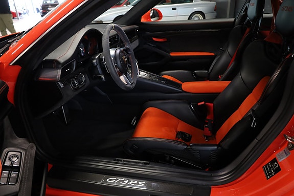 Porsche 911 GT3 RS 10 of 18