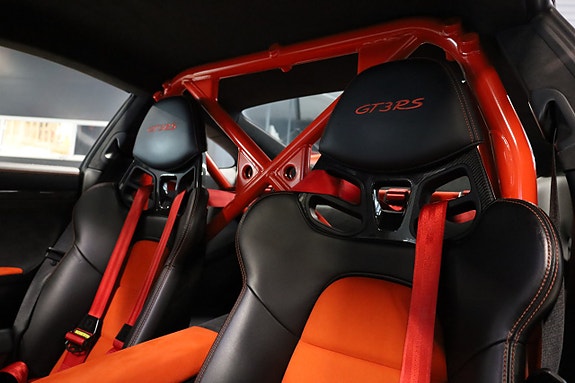 Porsche 911 GT3 RS 12 of 18