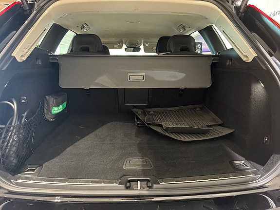 Volvo XC60 13 of 16