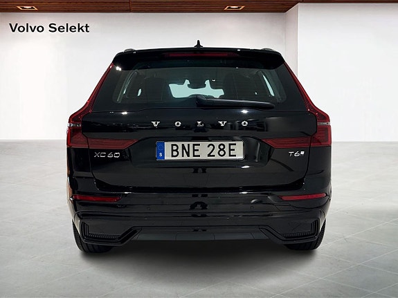 Volvo XC60 7 of 16