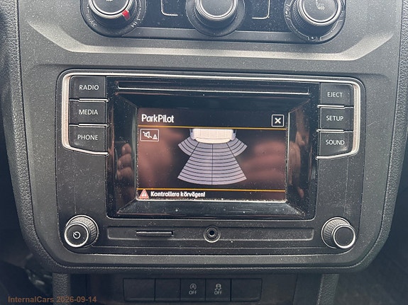 Volkswagen Caddy Maxi 14 of 21