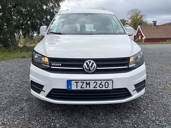 Volkswagen Caddy Maxi 2 of 21