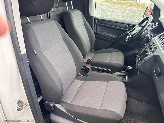 Volkswagen Caddy Maxi 18 of 21