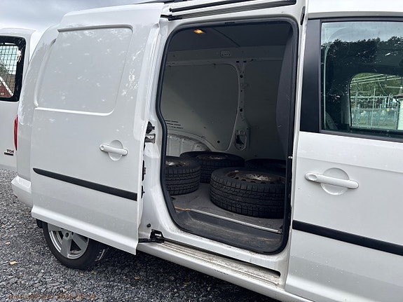 Volkswagen Caddy Maxi 11 of 21