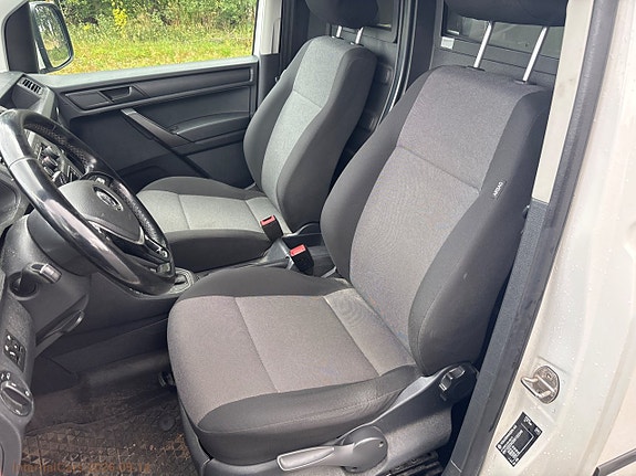 Volkswagen Caddy Maxi 16 of 21